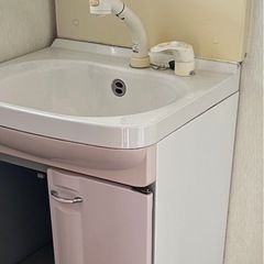 洗面化粧台　600サイズ　シャワー水栓レバーハンドル中古品