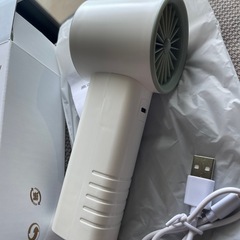 USB充電手持ち扇風機　ハンディーファンの画像