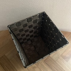 ハンドメイドペイント　鉢カバー　小物入れ　チリ箱の画像
