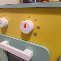 トイザラスのおままごとキッチンとアンパンマンのオーブンレンジの画像