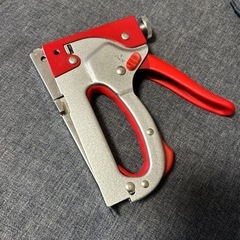 ジャンク扱い　タッカー