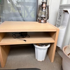 サイドテーブル