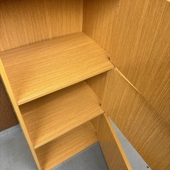 扉付き三段ボックスの画像