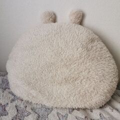 ふわふわ羊さんの顔型クッション/ぬいぐるみの画像