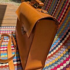 BREE　ヌメ革　ブリーフケースの画像