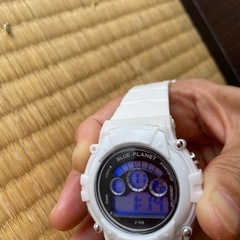 白い腕時計灯の画像