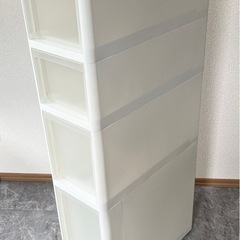 4段クリアボックス