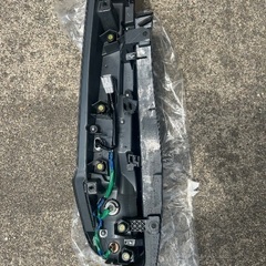 トヨタ　ヴォクシー80系 純正LEDテールランプの画像