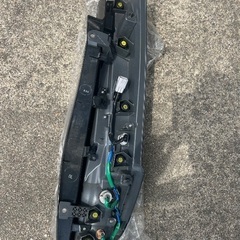 トヨタ　ヴォクシー80系 純正LEDテールランプの画像