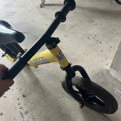 ストライダー　黄色の画像