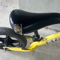 ストライダー　黄色の画像