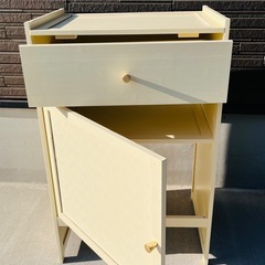 ルンバ収納キャビネットの画像