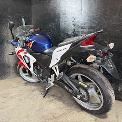 ★支払総額12.8万円★関東圏内即日配送可能です！ 全車走行テスト済みです！ ホンダ CBR250R トリコロール MC41 人気のCBR250！ 4ストインジェクション！ 高年式！ ハイグリップタイヤ！　の画像