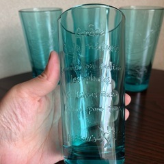 色付きガラスグラスの画像