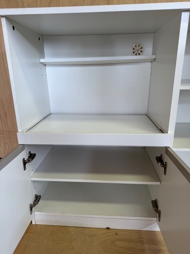 ニトリ　キッチンボード　レンジ台 　　　　食器棚　キッチン収納　ホワイト