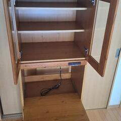 キッチン棚　カントリー調の画像