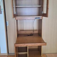 キッチン棚　カントリー調の画像