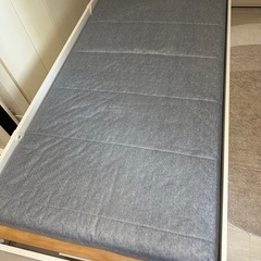 IKEA シングルベッド　の画像