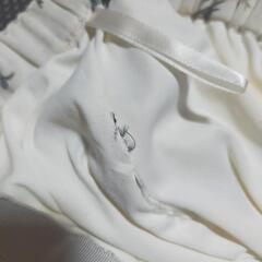 近日処分❗️earthプリーツスカート　花柄の画像