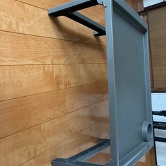 お盆中に処分します。アウトドアテーブルの画像