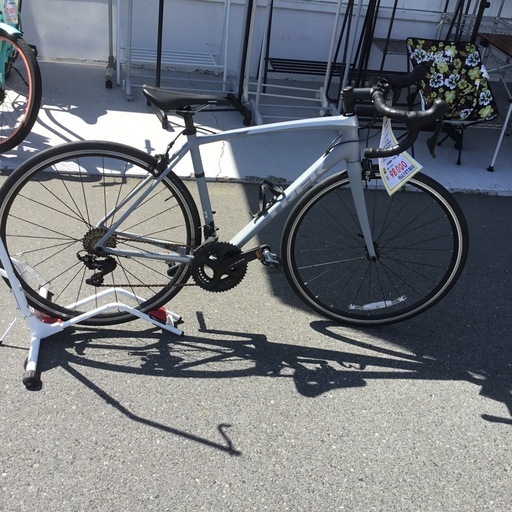 TREX エモンダ 19年モデル 700×25 エキスパート藤沢辻堂店