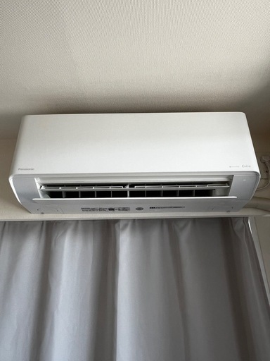 パナソニックエアコン2022年製(CS-222DEXBG)