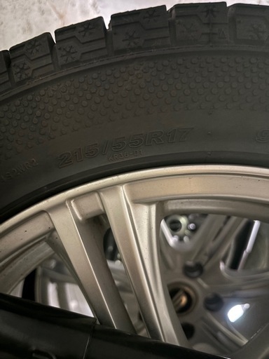 215/55r17スタッドレスタイヤホイールセット