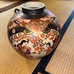 伊万里焼　壺の画像