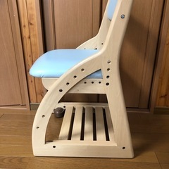 子供学習椅子の画像