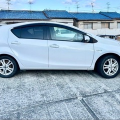 本日限り！　H24年式！　トヨタ  アクア　ハイブリッド　Sグレード　乗って帰れます！！の画像