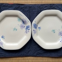 花柄のケーキ皿の画像