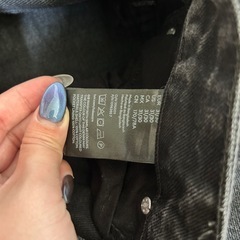 H&M メンズ Loose Fit デニムの画像