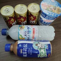 [商談中]缶コーヒー3本、カップ麺1個、ペットボトル飲料2本