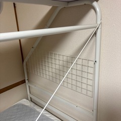 ベッドフレームの画像