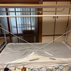 ベッドフレームの画像
