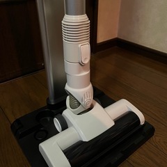 アイリスオーヤマ　掃除機　充電式　2020年製の画像