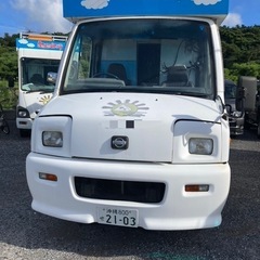 日産　キッチンカー