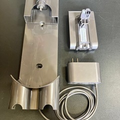 ダイソン　バッテリー　充電器セットで！