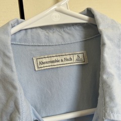 Abercrombie & Fitch シャツ レディースの画像