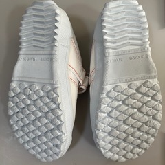 新品未使用⭐︎上履き　17,5cm  　歩育シューズ　 体育教室　こども体育研究所　 ホワイトの画像