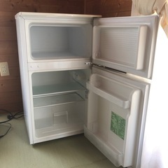 2ドア冷蔵庫の画像