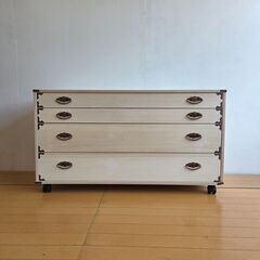 未使用訳あり 桐チェスト隅金具付き４段キャスター付 チェスト キ...