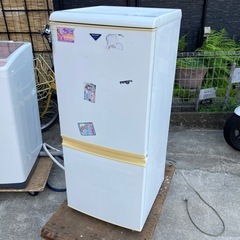【SHARP/シャープ】冷蔵庫　白　ホワイト　家電 135L 動作OKの画像