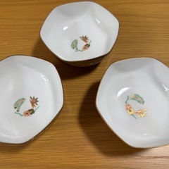 深めの和皿３枚セットの画像