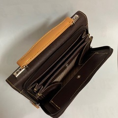 【新品】　ウォレットバッグ　レザー調　ブラウン系　の画像