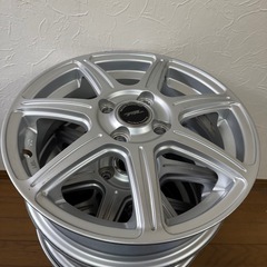 四つ穴　アルミホイール　4本セットの画像