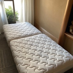 脚付き マットレスベッド 分割型 ショート丈 セミシングルサイズ 日本製の画像