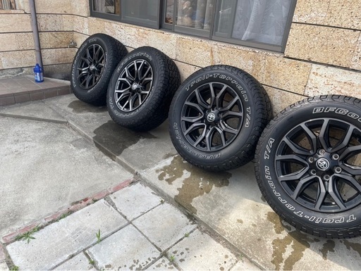 (取引方決定)ハイラックス　タイヤホイール4本セット（ナット付き）