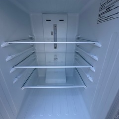 ホワイトカラーの2ドア冷凍冷蔵庫✨の画像
