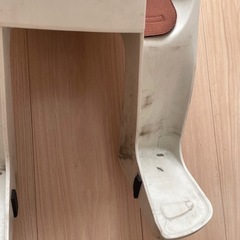 7月13日引き渡し限定　ビッケ２専用チャイルドシート本体のみ（クッション無し）の画像